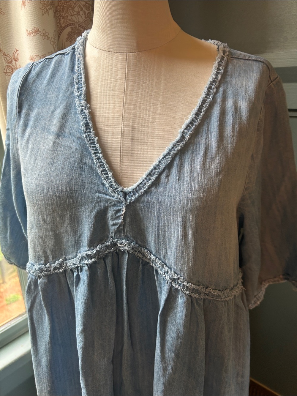 Easel Light Denim Blue Tiered V-Neck Women’s Dress - Picture 6 of 6